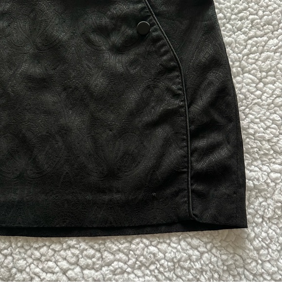 Y2K Bebe black mini skirt filigree paisley pattern buttons pockets zipper VTG 0 - Picture 4 of 11